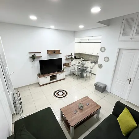 Corfu Port Sweet Apartment Mantouki