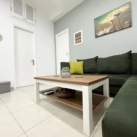 Corfu Port Sweet Apartment Mantouki